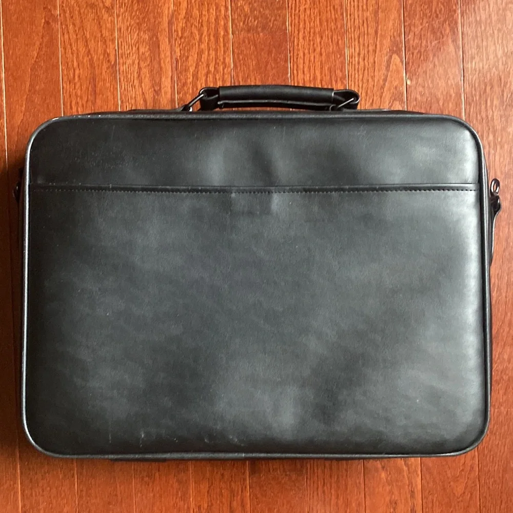 Black Leather Compaq Laptop/Briefcase Bag with Shoulder Strap